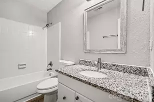 9001 Louvaine Dr, Charlotte, NC 28227 - Photo 15