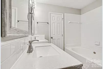 9001 Louvaine Drive, Charlotte, NC 28227 - Photo 17
