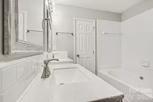 9001 Louvaine Dr, Charlotte, NC 28227 - Photo 17