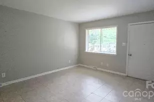 1803 Darbrook Dr, Charlotte, NC 28205 - Photo 3