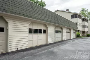 580 Britton Creek Dr, Hendersonville, NC 28791 - Photo 21