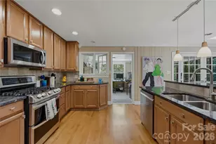 6014 Glenridge Rd, Charlotte, NC 28211 - Photo 11