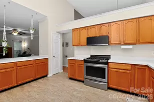 3600 Briarthorne Dr, Charlotte, NC 28269 - Photo 13