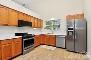 3600 Briarthorne Dr, Charlotte, NC 28269 - Photo 11