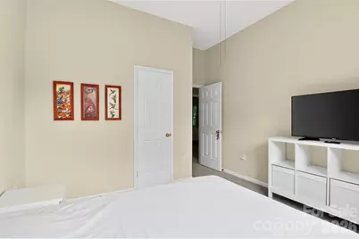 3600 Briarthorne Drive, Charlotte, NC 28269 - Photo 23