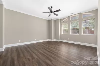 229 N Church Street #100, Charlotte, NC 28202 - Photo 9