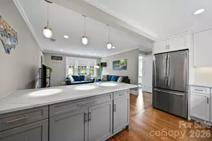 241 Wakefield Dr, Charlotte, NC 28209 - Photo 5