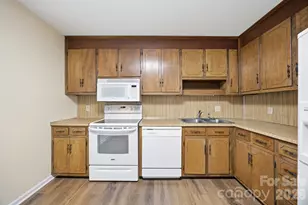 1300 Larchmont Pl, Salisbury, NC 28144 - Photo 15