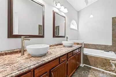 2001 Colony Hill Drive, Charlotte, NC 28214 - Photo 13