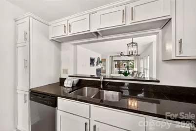 2715 Selwyn Avenue #26, Charlotte, NC 28209 - Photo 11