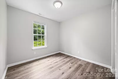 5194 Brooktree Drive, Charlotte, NC 28208 - Photo 17