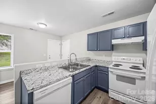 5194 Brooktree Dr, Charlotte, NC 28208 - Photo 7