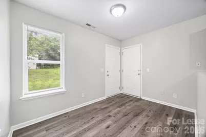 5194 Brooktree Drive, Charlotte, NC 28208 - Photo 9