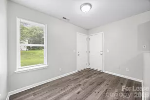 5194 Brooktree Dr, Charlotte, NC 28208 - Photo 9