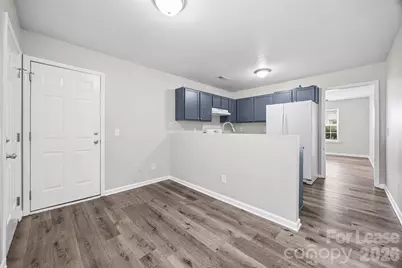 5194 Brooktree Drive, Charlotte, NC 28208 - Photo 11