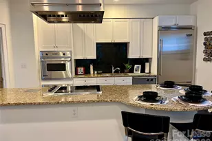663 E 10th St, Charlotte, NC 28202 - Photo 5