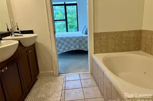 663 E 10th St, Charlotte, NC 28202 - Photo 19