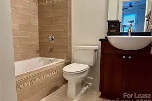 663 E 10th St, Charlotte, NC 28202 - Photo 23