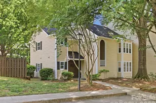 3304 Selwyn Farms Ln, Charlotte, NC 28209 - Photo 3