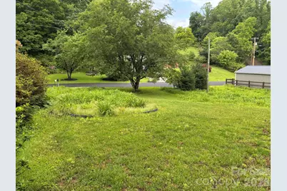 609 Valley Road, Spruce Pine, NC 28777 - Photo 7