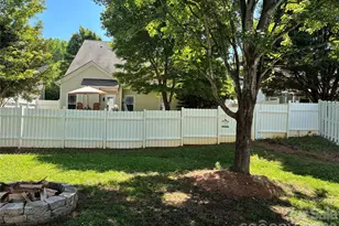 19300 Kanawha Dr, Cornelius, NC 28031 - Photo 11