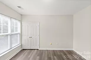 333 Westbend Dr, Charlotte, NC 28262 - Photo 11