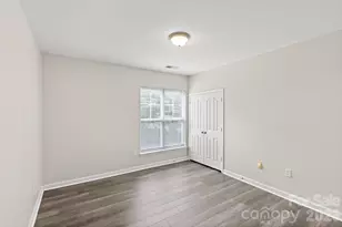 333 Westbend Dr, Charlotte, NC 28262 - Photo 9