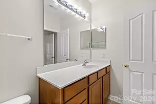 333 Westbend Dr, Charlotte, NC 28262 - Photo 33