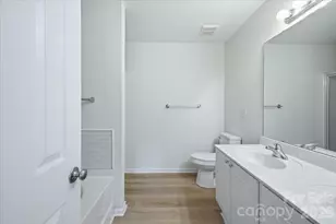 7143 Wandering Creek Dr, Charlotte, NC 28216 - Photo 25