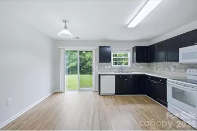 7143 Wandering Creek Drive, Charlotte, NC 28216 - Photo 17