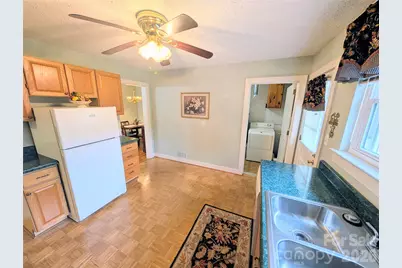 1014 SW Wright Street SW #5, Lenoir, NC 28645 - Photo 7