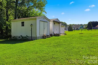 1604 Sugarfarm Road, Catawba, NC 28609 - Photo 11