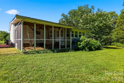 1604 Sugarfarm Road, Catawba, NC 28609 - Photo 13