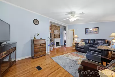 1604 Sugarfarm Road, Catawba, NC 28609 - Photo 17