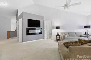 135 Ewarts Pond Rd, Hendersonville, NC 28739 - Photo 9