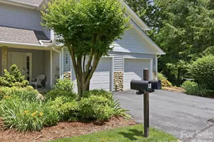 135 Ewarts Pond Rd, Hendersonville, NC 28739 - Photo 3