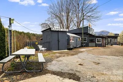 670 Oak Avenue, Spruce Pine, NC 28777 - Photo 35