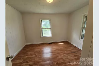 1641 Berkley Street SW, Lenoir, NC 28645 - Photo 5
