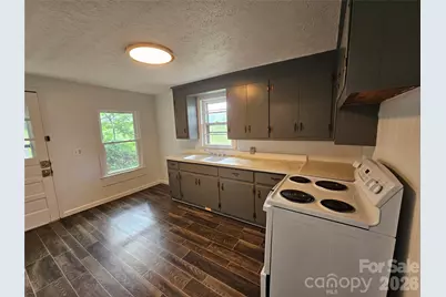 1641 Berkley Street SW, Lenoir, NC 28645 - Photo 13