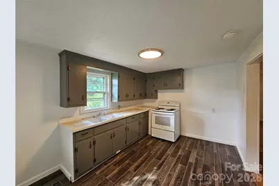 1641 Berkley Street SW, Lenoir, NC 28645 - Photo 13