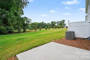 4035 Lawnview Dr, Charlotte, NC 28269 - Photo 27