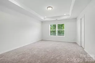 4035 Lawnview Dr, Charlotte, NC 28269 - Photo 15