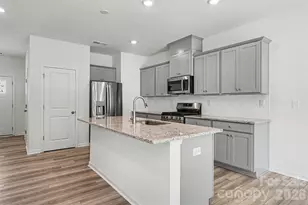 4035 Lawnview Dr, Charlotte, NC 28269 - Photo 11