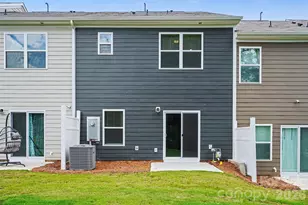 4035 Lawnview Dr, Charlotte, NC 28269 - Photo 29