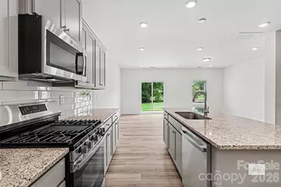 4035 Lawnview Drive, Charlotte, NC 28269 - Photo 9