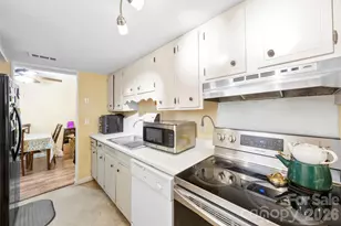 7130 Stonington Ln, Charlotte, NC 28227 - Photo 5