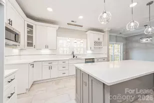 6513 Rockwell Blvd, Charlotte, NC 28269 - Photo 9