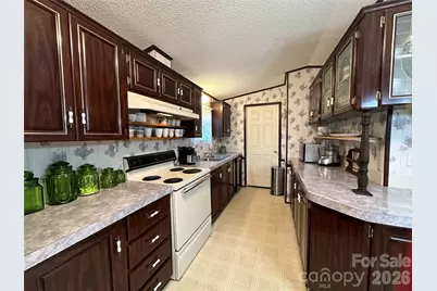 572 Blue Ridge Gem Stone Road, Spruce Pine, NC 28777 - Photo 5