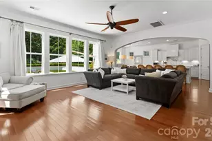 12835 Elkhorn Dr, Charlotte, NC 28278 - Photo 11