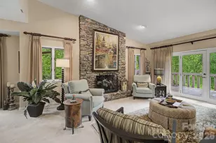 16 Clubside Dr, Asheville, NC 28804 - Photo 7